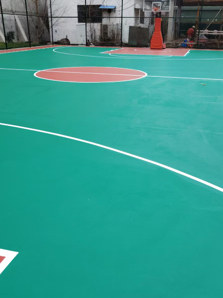 浦城 球场长期使用易出现地面开裂